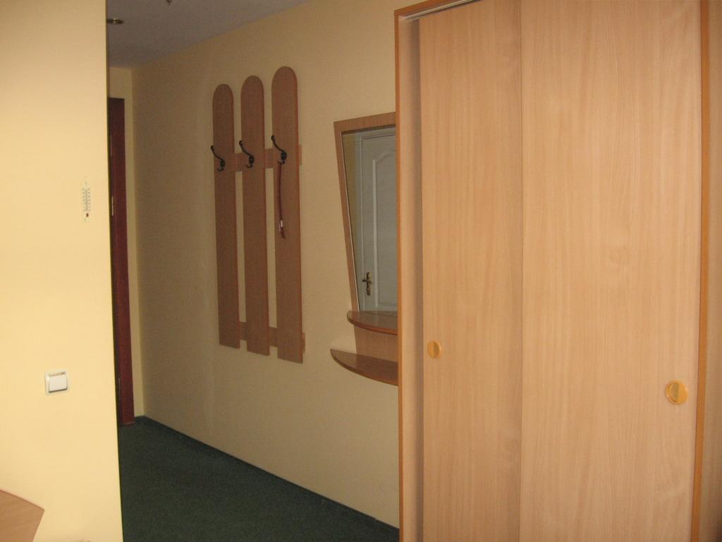 Sozh Hotel Gomel Szoba fotó